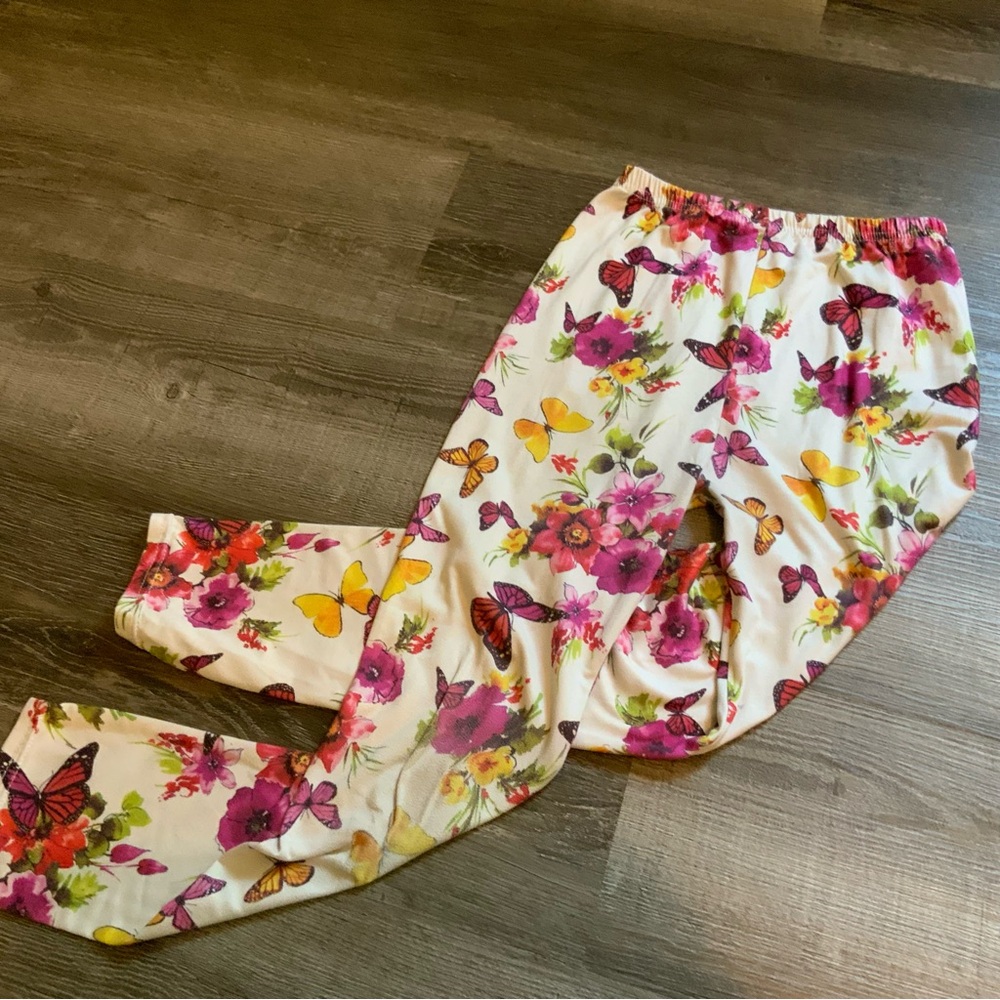 Buttery Soft Butterfly Leggings